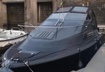 Glamping on a Boat in Swansea Marina! allows 18 year olds to book a room