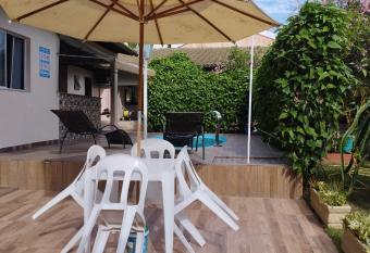 Casa c/ Piscina e   rea Gourmet, 5 min da praia. allows 18 year olds to book a room