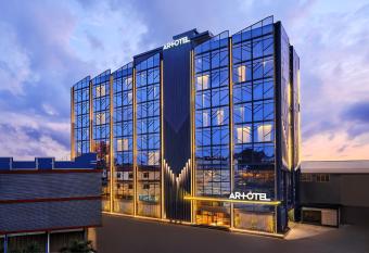 ARTOTEL Batam allows 18 year olds to book a room
