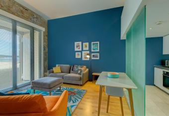 2 Bed- Pureserviced 5 Brewhouse allows 18 year olds to book a room