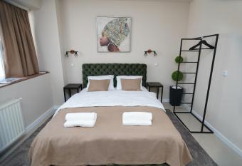 Sweet69apartments JP allows 18 year olds to book a room