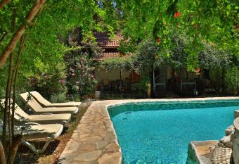 Olympos Five Rooms Apart no 2 allows 18 year olds to book a room