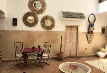 5 bedrooms house with private pool spa and furnished terrace at Marrakech has rooms with a private hot tub