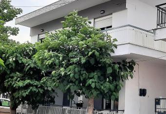 OURANIA APARTMENT has Balcony rooms