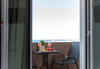 Haris apartment 2 allows 18 year olds to book a room