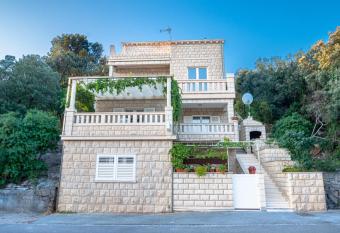 Apartment Ru  ica has Balcony rooms