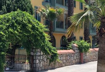 Rayon Apart has Balcony rooms