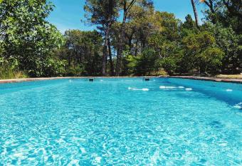 La bergerie de M  aulx has Balcony rooms