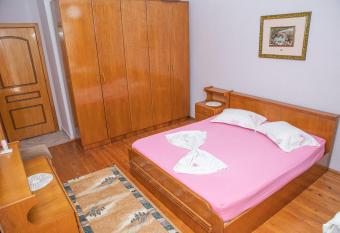 Ada   s Home Pogradec has Balcony rooms