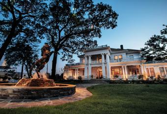 The Reserve at Hot Springs allows 18 year olds to book a room
