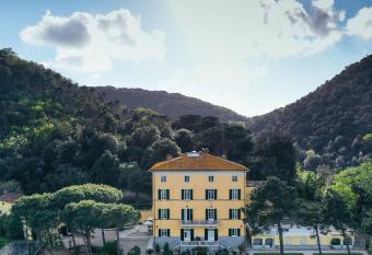 Hotel Villa Casanova has Balcony rooms