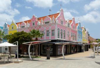 Oranjestad City Suites has Balcony rooms