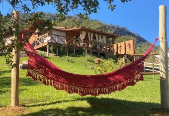 Cabana Dois Amores. Destino rom  ntico. allows 18 year olds to book a room