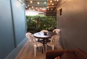 Rio Celeste Red Paradise has rooms with a private hot tub