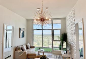 Luxury 2 bedroom condo allows 18 year olds to book a room