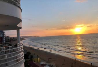 En TONSUPA - edificio Arena, Arriendo departamento frente al mar has Balcony rooms
