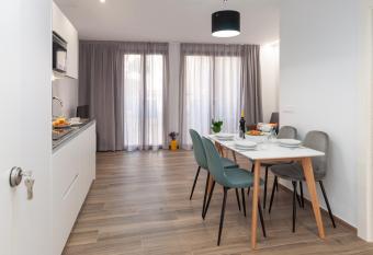 Myflats Luxury Old Town allows 18 year olds to book a room