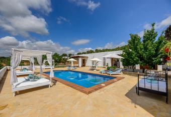 Can Balafi has Balcony rooms