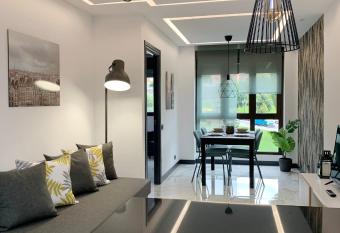 Romeo 207 allows 18 year olds to book a room