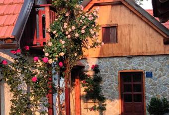 Apartman Latin 2 has Balcony rooms