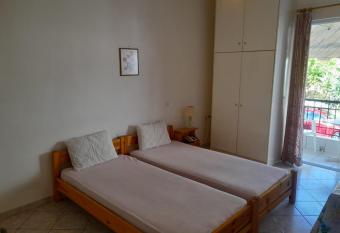 Lea has Balcony rooms