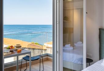 Aiora Suites by Booking Kottas allows 18 year olds to book a room
