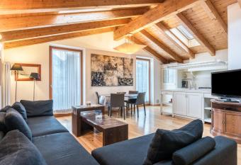 casa lidia attico 7 has Balcony rooms