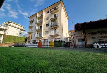 Chez Grazien has Balcony rooms