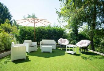 Villa San Giuliano has Balcony rooms