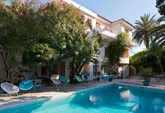 Le Val Duchesse Hotel & Appartements has Balcony rooms