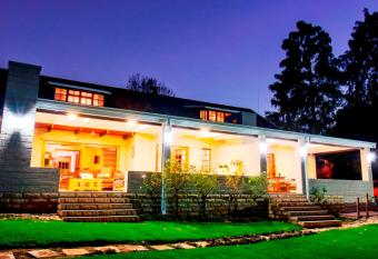 Mont Rouge has Balcony rooms