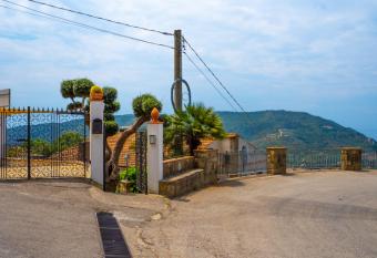 Castellabate Apartments Camere has Balcony rooms