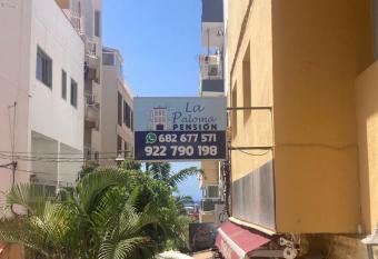 Pensi  n La Paloma allows 18 year olds to book a room