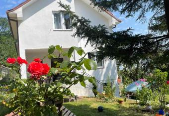 Vila Ruzica allows 18 year olds to book a room