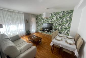 El valluelo has Balcony rooms