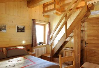HIBOU chambres & spa - Cogne allows 18 year olds to book a room