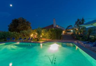 Locanda Dell Angelo has Balcony rooms