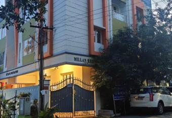 Pleasant one room with cooking space has Balcony rooms