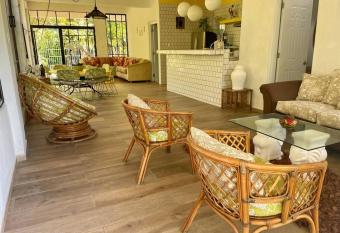 Casa Terramar, A Pocos Paso de La Playa allows 18 year olds to book a room