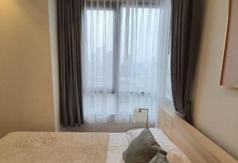 appartemet 2 bedrooms has rooms with a private hot tub