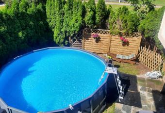 Landhaus Chalet Rosenrot has Balcony rooms
