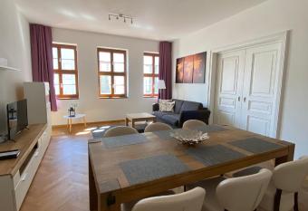 grossz  giges Apartment mit Blick zur Frauenkirche has Balcony rooms