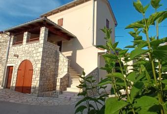 Guesthouse Marija has Balcony rooms