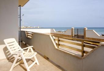 Casa Vacanza Maria has Balcony rooms