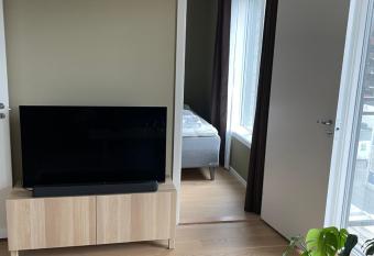 Moderne og elegant leilighet med stor balkong has Balcony rooms