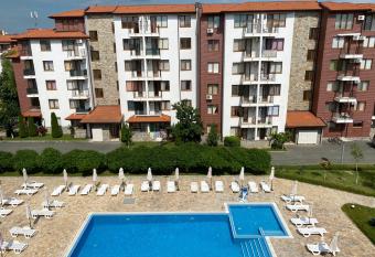 Apolon - beautiful apartments 200 m to the beach has Balcony rooms