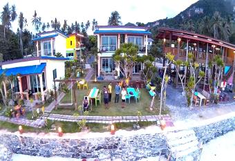 Janpa Resort has Balcony rooms