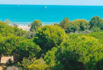 GAGA relax time 50 metri dal mare has Balcony rooms