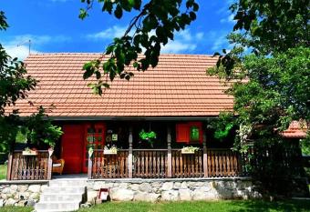 Tetina ku  a has Balcony rooms