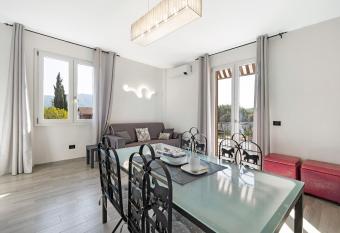 C   de Anto has Balcony rooms